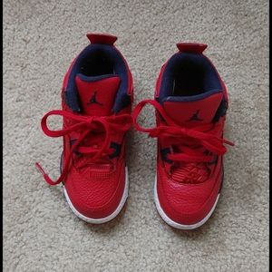 Air Jordan 4 Retro Fiba